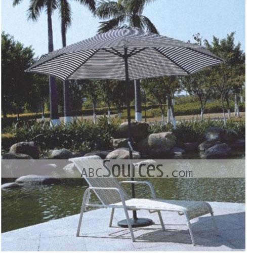 Good Quality Folding Rattan Beach Lounge Chair Set