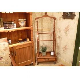 Popular Wooden Hall Tree With Bronze Hook