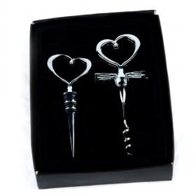 Beatifully Elegant Design Wine Tools With Heart Shape On The Top Of Stopper And Cork