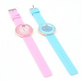 Cute Pink And Blue Silicon Waterproof Diamond-Decorative Lady Quartz Sport Wrist Watch Collection