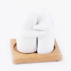 Small Size White Ceramic Hugging Spice Jars/ Cruet Set/ Seasoning Bottles