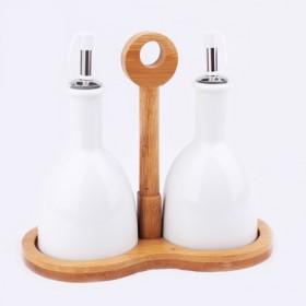 Cute Mini 2 Pieces White Ceramic Powder Dispenser Sauce Bottles Set With Lids And Wooden Base