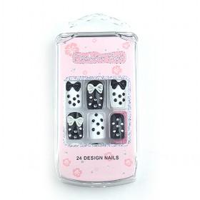 Cute Black And White Spots Decorative Fake Nail Set