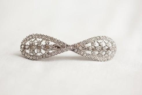 Elegant Silver Tone Rhinestone Pearl Hair Barrette