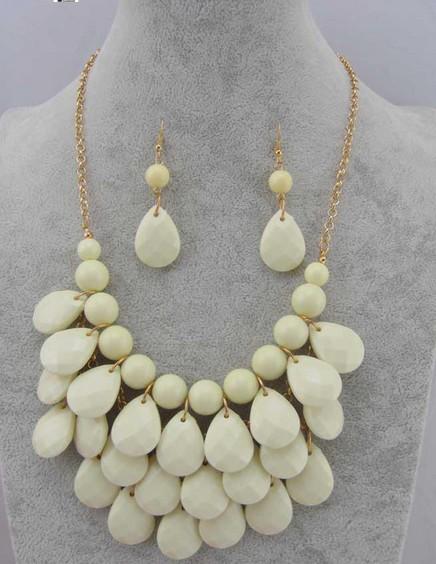 Fashion Ivory Teardrop Statement Bubble Bib Necklace