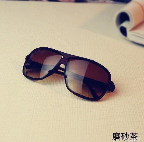 Man’s Trendy Square Frame Frosting Sunglasses Tawny